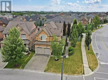 266 Rivermill Crescent, Vaughan, Ontario L6A0G8, 4 Bedrooms Bedrooms, ,4 BathroomsBathrooms,Single Family,For Lease,Rivermill,N7306286 266 Rivermill Crescent, Vaughan, Ontario L6A0G8, 4 Bedrooms Bedrooms, ,4 BathroomsBathrooms,Single Family,For Lease,Rivermill,N7306286