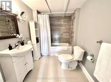 1255 Alexandra, Mississauga, ON L5E2A7, 2 Bedrooms Bedrooms, ,2 BathroomsBathrooms,Single Family,For Lease,Alexandra,W7306422
