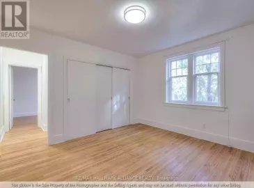 28 Macpherson, Toronto, Ontario M5R1W8, 2 Bedrooms Bedrooms, ,1 BathroomBathrooms,Multi-family,For Lease,Macpherson,C7307580 28 Macpherson, Toronto, Ontario M5R1W8, 2 Bedrooms Bedrooms, ,1 BathroomBathrooms,Multi-family,For Lease,Macpherson,C7307580
