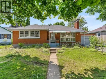 27 Dunkeld, St. Catharines, Ontario L2M4A4, 3 Bedrooms Bedrooms, ,2 BathroomsBathrooms,Single Family,For Lease,Dunkeld,X7307892 27 Dunkeld, St. Catharines, Ontario L2M4A4, 3 Bedrooms Bedrooms, ,2 BathroomsBathrooms,Single Family,For Lease,Dunkeld,X7307892