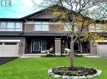 704 Octave Grove, Ottawa, Ontario K1X0C3, 3 Bedrooms Bedrooms, ,3 BathroomsBathrooms,Single Family,For Sale,Octave,X6794750