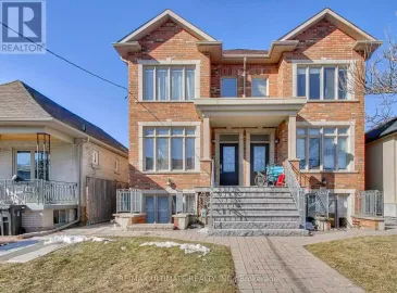 34 Amherst, Toronto, Ontario M6E1Z3, 2 Bedrooms Bedrooms, ,1 BathroomBathrooms,Multi-family,For Lease,Amherst,C7282396 34 Amherst, Toronto, Ontario M6E1Z3, 2 Bedrooms Bedrooms, ,1 BathroomBathrooms,Multi-family,For Lease,Amherst,C7282396