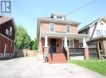5029 FOURTH Avenue, Niagara Falls, Ontario L2E4P5, 2 Bedrooms Bedrooms, ,1 BathroomBathrooms,Single Family,For Lease,FOURTH,40509713