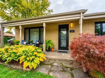 Hamilton, ON L9C1K1, 3 Bedrooms Bedrooms, ,2 BathroomsBathrooms,Single Family,For Sale,H4180232 Hamilton, ON L9C1K1, 3 Bedrooms Bedrooms, ,2 BathroomsBathrooms,Single Family,For Sale,H4180232