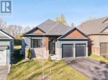 2A Victoria Street, Innisfil, Ontario L0L1L0, 3 Bedrooms Bedrooms, ,2 BathroomsBathrooms,Single Family,For Sale,Victoria,N7308434 2A Victoria Street, Innisfil, Ontario L0L1L0, 3 Bedrooms Bedrooms, ,2 BathroomsBathrooms,Single Family,For Sale,Victoria,N7308434