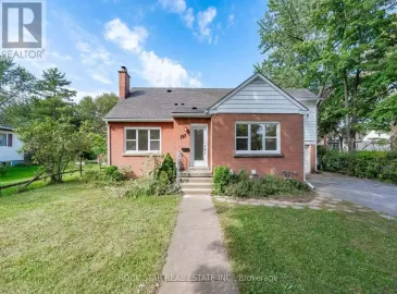 197 Edgar Street, Welland, Ontario L3C1T3, 7 Bedrooms Bedrooms, ,4 BathroomsBathrooms,Single Family,For Sale,Edgar,X7308532 197 Edgar Street, Welland, Ontario L3C1T3, 7 Bedrooms Bedrooms, ,4 BathroomsBathrooms,Single Family,For Sale,Edgar,X7308532