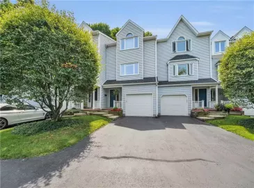 Grimsby, ON L3M1S1, 2 Bedrooms Bedrooms, ,2 BathroomsBathrooms,Single Family,For Sale,H4170768 Grimsby, ON L3M1S1, 2 Bedrooms Bedrooms, ,2 BathroomsBathrooms,Single Family,For Sale,H4170768