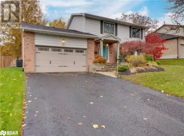 22 GARRETT Crescent, Barrie, ON L4M4R8, 4 Bedrooms Bedrooms, ,3 BathroomsBathrooms,Single Family,For Sale,GARRETT,40510746
