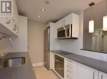 36 Castle Frank Road, Toronto, Ontario M4W2Z7, 2 Bedrooms Bedrooms, ,1 BathroomBathrooms,Single Family,For Lease,Castle Frank,C7291358