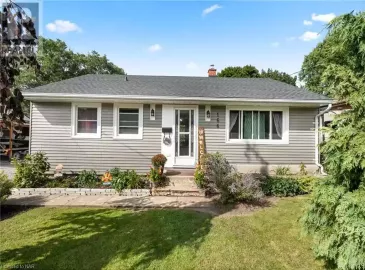 166 HAMPTON Avenue, Port Colborne, Ontario L3K5S3, 2 Bedrooms Bedrooms, ,1 BathroomBathrooms,Single Family,For Sale,HAMPTON,40513522