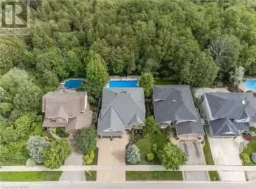 34 ROBIN Road, Guelph, ON N1L1B4, 5 Bedrooms Bedrooms, ,5 BathroomsBathrooms,Single Family,For Sale,ROBIN,40486572 34 ROBIN Road, Guelph, ON N1L1B4, 5 Bedrooms Bedrooms, ,5 BathroomsBathrooms,Single Family,For Sale,ROBIN,40486572