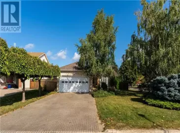 1 CEDAR Court, St. Catharines, Ontario L2S3V1, 3 Bedrooms Bedrooms, ,3 BathroomsBathrooms,Single Family,For Sale,CEDAR,40496839