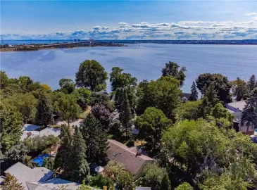 Burlington, Ontario L7T3M8, 3 Bedrooms Bedrooms, ,2 BathroomsBathrooms,Single Family,For Sale,H4179757 Burlington, Ontario L7T3M8, 3 Bedrooms Bedrooms, ,2 BathroomsBathrooms,Single Family,For Sale,H4179757