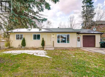 27 Yeo Street, Penetanguishene, Ontario L9M1C9, 2 Bedrooms Bedrooms, ,2 BathroomsBathrooms,Single Family,For Sale,Yeo,S7309896