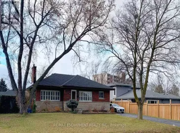 24 Loma Drive, Hamilton, Ontario L8G2W7, 2 Bedrooms Bedrooms, ,1 BathroomBathrooms,Single Family,For Lease,Loma,X7310452