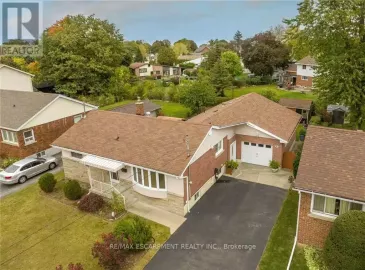 373 Upper Kenilworth, Hamilton, ON L8T4G4, 3 Bedrooms Bedrooms, ,3 BathroomsBathrooms,Single Family,For Sale,Upper Kenilworth,X7310924