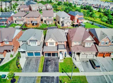 62 Blue Dasher Boulevard, Bradford West Gwillimbury, Ontario L3Z0E5, 5 Bedrooms Bedrooms, ,4 BathroomsBathrooms,Single Family,For Sale,Blue Dasher,N7311162