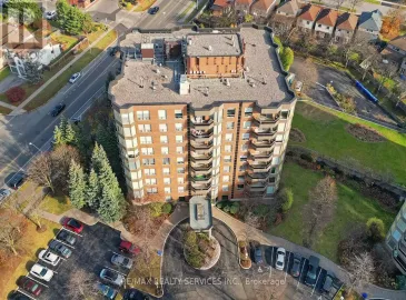 1905 Pilgrims Way, Oakville, Ontario L6M2X2, 2 Bedrooms Bedrooms, ,2 BathroomsBathrooms,Single Family,For Sale,Pilgrims,W7311104