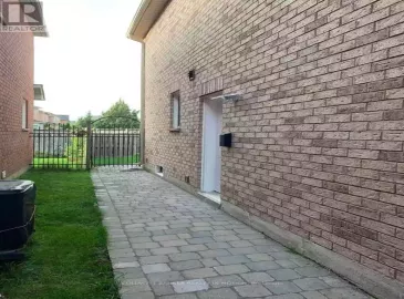 3965 Lacman Trail, Mississauga, Ontario L5M6N7, 1 Bedroom Bedrooms, ,1 BathroomBathrooms,Single Family,For Lease,Lacman,W7311774 3965 Lacman Trail, Mississauga, Ontario L5M6N7, 1 Bedroom Bedrooms, ,1 BathroomBathrooms,Single Family,For Lease,Lacman,W7311774