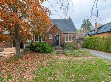 Burlington, Ontario L7T1B1, 3 Bedrooms Bedrooms, ,1 BathroomBathrooms,Single Family,For Sale,H4179285