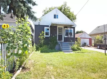 Hamilton, Ontario L8H1B7, 3 Bedrooms Bedrooms, ,2 BathroomsBathrooms,Single Family,For Sale,H4180526 Hamilton, Ontario L8H1B7, 3 Bedrooms Bedrooms, ,2 BathroomsBathrooms,Single Family,For Sale,H4180526