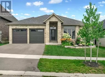 16 PARKHILL Lane, Paris, Ontario L3H0L3, 5 Bedrooms Bedrooms, ,3 BathroomsBathrooms,Single Family,For Sale,PARKHILL,40507887