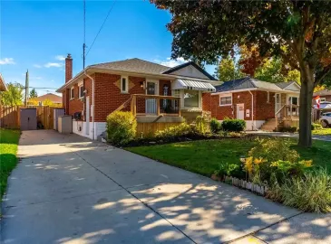 Hamilton, Ontario L9A3Y2, 4 Bedrooms Bedrooms, ,2 BathroomsBathrooms,Single Family,For Sale,H4179518