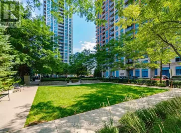 25 Viking Lane, Toronto, Ontario M9B0A1, 2 Bedrooms Bedrooms, ,2 BathroomsBathrooms,Single Family,For Sale,Viking,W7305440