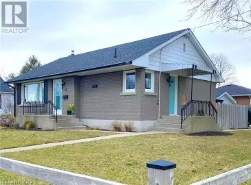 42 HAMILTON Avenue, Brantford, Ontario N3S6Z9, 3 Bedrooms Bedrooms, ,2 BathroomsBathrooms,Single Family,For Sale,HAMILTON,40515407