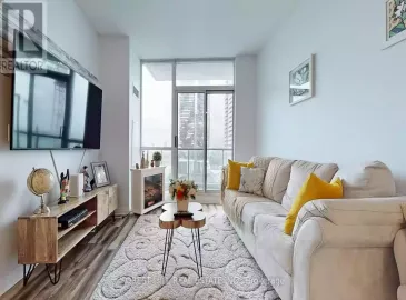 16 Yonge Street, Toronto, Ontario M5E2A1, 2 Bedrooms Bedrooms, ,2 BathroomsBathrooms,Single Family,For Sale,Yonge,C7313274