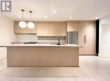 1540 King Street, Toronto, Ontario M6K1J6, 2 Bedrooms Bedrooms, ,2 BathroomsBathrooms,Single Family,For Lease,King,W7313128