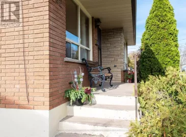 32 Valley Road, St. Catharines, Ontario L2S1Y6, 4 Bedrooms Bedrooms, ,2 BathroomsBathrooms,Single Family,For Sale,Valley,X7313162 32 Valley Road, St. Catharines, Ontario L2S1Y6, 4 Bedrooms Bedrooms, ,2 BathroomsBathrooms,Single Family,For Sale,Valley,X7313162