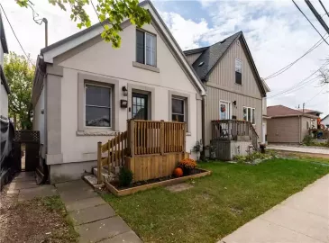 Hamilton, Ontario L8H3A5, 3 Bedrooms Bedrooms, ,1 BathroomBathrooms,Single Family,For Sale,H4180490