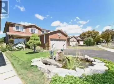 4260 Wakefield Crescent, Mississauga, Ontario L5C4M4, 3 Bedrooms Bedrooms, ,1 BathroomBathrooms,Single Family,For Lease,Wakefield,W7313640