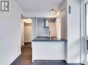 2221 Yonge Street, Toronto, ON M4S2B4, 2 Bedrooms Bedrooms, ,2 BathroomsBathrooms,Single Family,For Sale,Yonge,C7314342