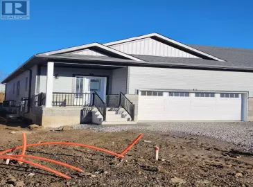 174 Adley Street, Brockville, Ontario K6V7J2, 2 Bedrooms Bedrooms, ,2 BathroomsBathrooms,Single Family,For Lease,Adley,X7314638