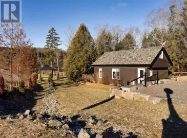 1007 Elliott Road, Algonquin Highlands, Ontario P0A1H0, 2 Bedrooms Bedrooms, ,1 BathroomBathrooms,Single Family,For Sale,Elliott,X7314946