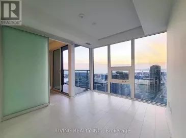 19 Western Battery Road, Toronto, Ontario M6K0E3, 2 Bedrooms Bedrooms, ,1 BathroomBathrooms,Single Family,For Lease,Western Battery,C7315298
