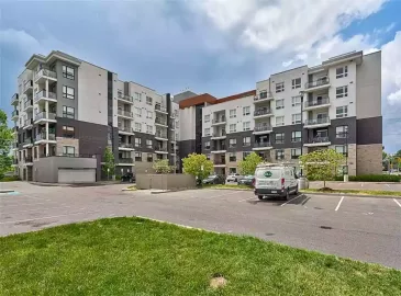 Burlington, Ontario L7T0C1, 1 Bedroom Bedrooms, ,1 BathroomBathrooms,Single Family,For Sale,H4166496