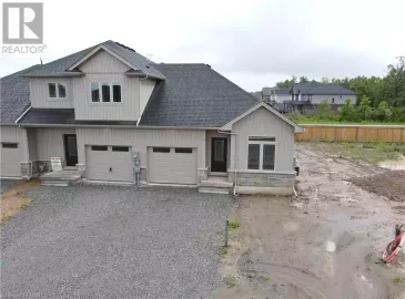 32 AUSTIN Drive, Welland, Ontario L3B5N8, 3 Bedrooms Bedrooms, ,3 BathroomsBathrooms,Single Family,For Sale,AUSTIN,40446749 32 AUSTIN Drive, Welland, Ontario L3B5N8, 3 Bedrooms Bedrooms, ,3 BathroomsBathrooms,Single Family,For Sale,AUSTIN,40446749