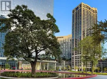 55 Harbour Square, Toronto, Ontario M5J2L1, 3 Bedrooms Bedrooms, ,3 BathroomsBathrooms,Single Family,For Sale,Harbour,C6741400