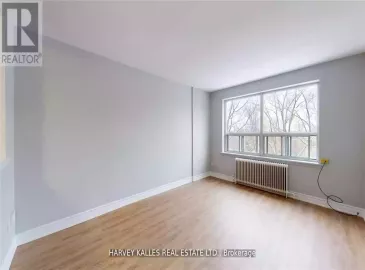 31 Clearview Heights, Toronto, Ontario M6M2A5, 1 Bedroom Bedrooms, ,1 BathroomBathrooms,Single Family,For Lease,Clearview,W7315158