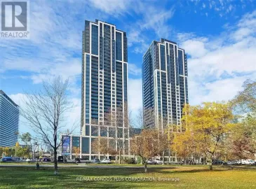 1928 Lakeshore Boulevard, Toronto, Ontario M6S1A1, 2 Bedrooms Bedrooms, ,2 BathroomsBathrooms,Single Family,For Lease,Lakeshore,W7315440