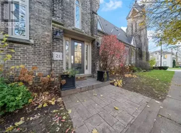 21 RICHMOND Street, Brantford, ON N3T3X9, 1 Bedroom Bedrooms, ,2 BathroomsBathrooms,Single Family,For Sale,RICHMOND,40514504