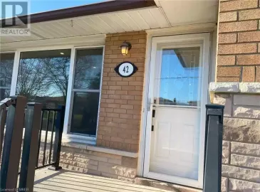 42 DESCHENE Avenue, Hamilton, Ontario L9A3J7, 3 Bedrooms Bedrooms, ,1 BathroomBathrooms,Single Family,For Lease,DESCHENE,40515832
