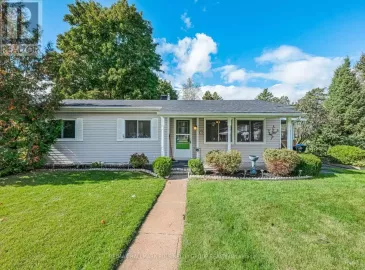 6 South Boulevard, Innisfil, Ontario L9S1L7, 3 Bedrooms Bedrooms, ,1 BathroomBathrooms,Single Family,For Sale,South,N7316412 6 South Boulevard, Innisfil, Ontario L9S1L7, 3 Bedrooms Bedrooms, ,1 BathroomBathrooms,Single Family,For Sale,South,N7316412