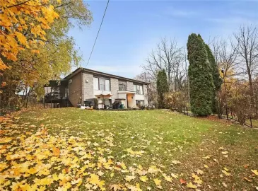 Beamsville, ON L0R1B3, ,Multi-family,For Sale,H4180649 Beamsville, ON L0R1B3, ,Multi-family,For Sale,H4180649