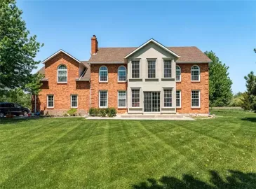 Niagara-on-the-Lake, Ontario L0S1S0, 4 Bedrooms Bedrooms, ,3 BathroomsBathrooms,Single Family,For Sale,H4163944