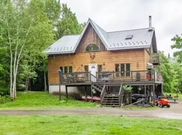 Magnetawan, Ontario P0A1P0, 4 Bedrooms Bedrooms, ,3 BathroomsBathrooms,Single Family,For Sale,H4168182