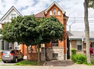 Hamilton, ON L8L5M7, ,Multi-family,For Sale,H4172381